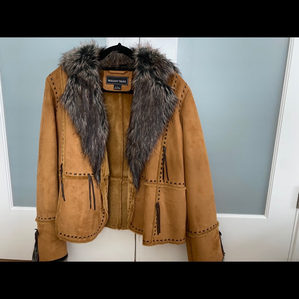 Regent Park faux fur Jacket - Like New - Size L.